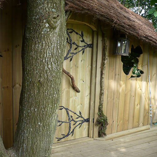 L'extérieur de la cabane des Elfes